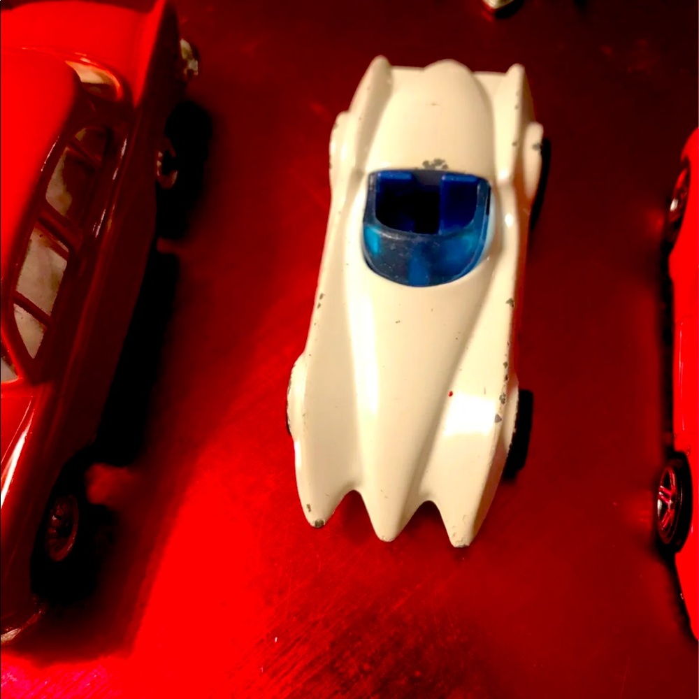 Assorted matchbox Mattel.   Euro toy vintage car s.